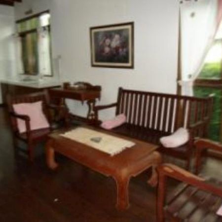 Nasta Inn Trawas Exterior photo