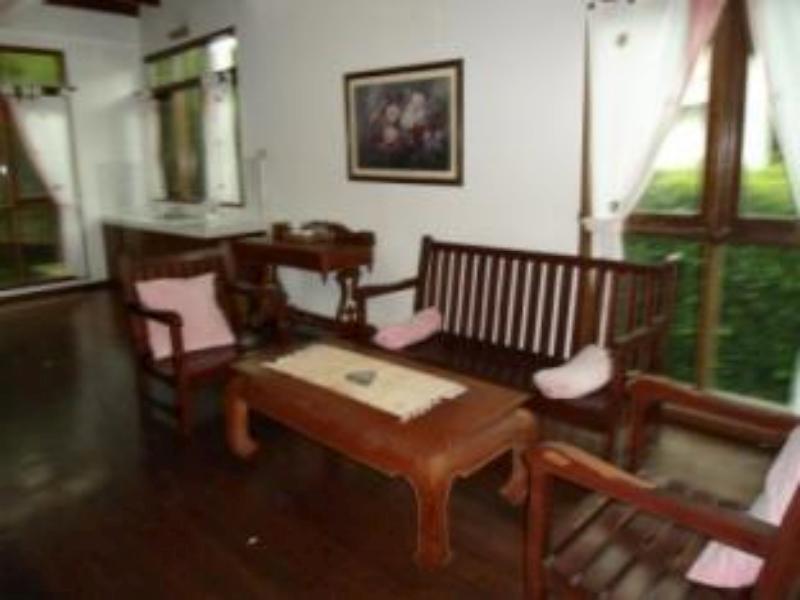 Nasta Inn Trawas Exterior photo